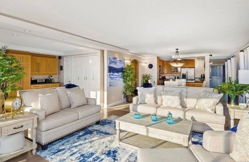 Oceanside Condo | Beach front condo on the harbor in Oceanside marina tower