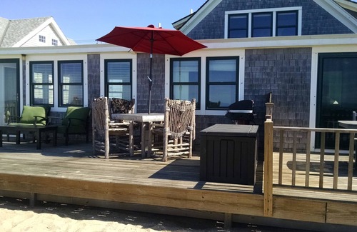 North Truro Condo | Beach-Front Condo with large deck overlooking Cape Cod Bay! Prime Location!