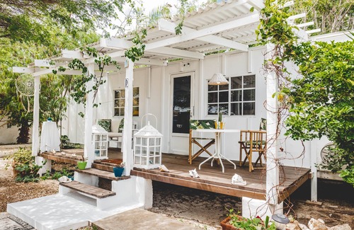Pos Chiquito Cottage | Beach Front Cottage
