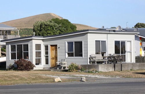 South Bay Cottage | Beach front cottage