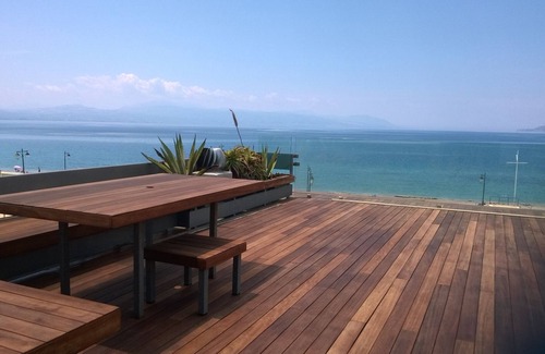 Loutraki Villa | Beach front Villa in Loutraki Korinthias