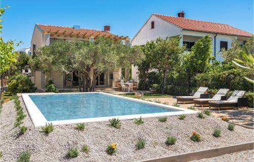 Srima House | Beach Front Home In Srima