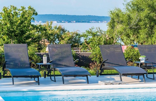 Zdrelac House | Beach front home in Zdrelac
