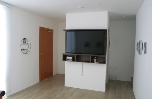 Manta House | Beach front house - Casa frente al mar