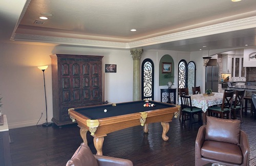 Belmont Shore House | Beach front house centrally located to all popular attractions