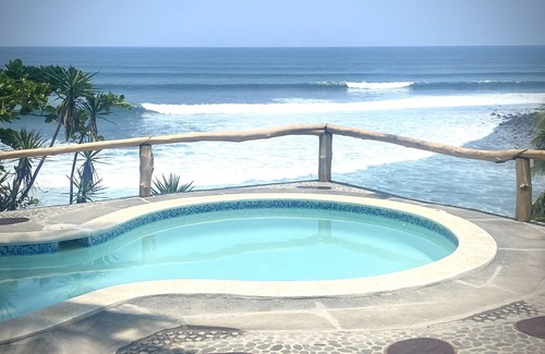 Chiltiupan House | Beach Front House Pool at Surf K59 & K61 + Guest House, Apartment, Security 24/7