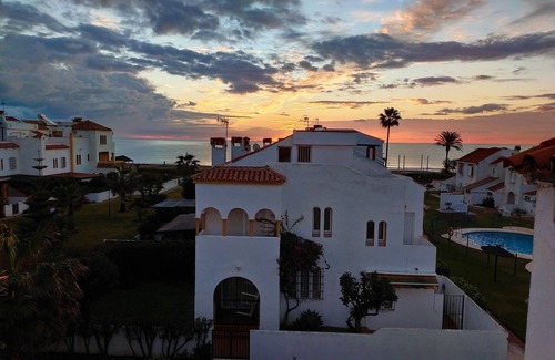 Marina de Casares House | Beach front House with 4 bedrooms with pool near Sabinillas (Estepona)