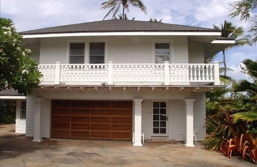 Kalama Tract House | BEACH FRONT KAILUA ESTATE, OCEAN VIEWS, HUGE LUSH PRIVATE HISTORIC PROPERTY
