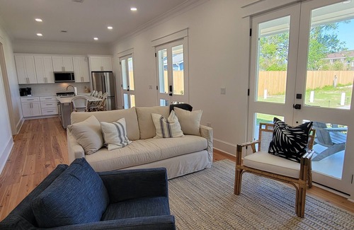 Old Town House | BEACH FRONT! Old Town! Casinos!