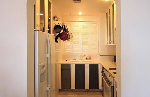La Paz Condo | Beach Front Penthouse Condo La Concha, Restaurant, Pool, Bar, Jacuzzi, Beach.
