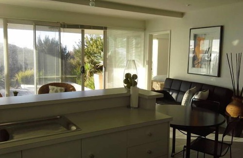 Encounter Bay Apartment | Beach Front - Pet Friendly