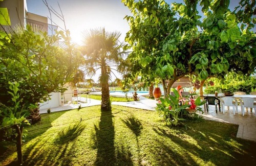 Drapanias Apartment | Beach front,quiet big apartment in western Crete pool + hot tub , bbq