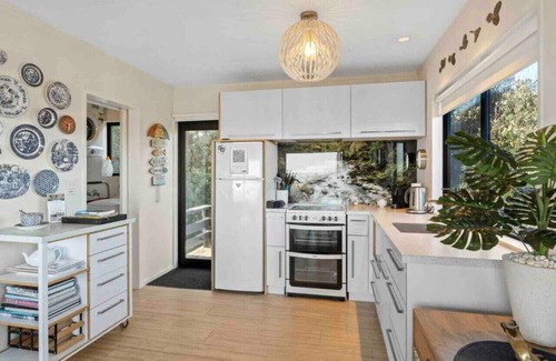 Waikawa Beach House | Beach Front+River Views PerfectforFamilies/Couples