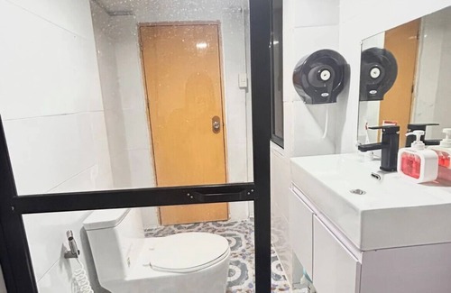 Oslob Apartment | Beach front Studio Unit Pet friendly Big yard and cottage