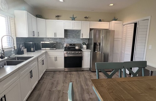 Alice Town House | Beach front vacation rental - perfect for families!