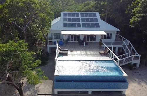 Palmetto Bay House | Beach Front Villa Orchid with private pool