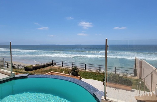 Playas De Tijuana Condo | Beach Front with Pool, Piano, Pool Table, Bar and Beach Access