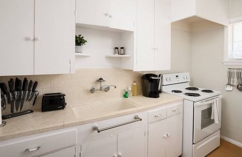 Del Mar Apartment | Beach FUNgalow *️ 1/1 Apartment* Beach LIFE* Attractions Galore!