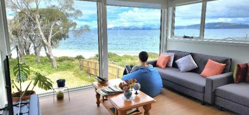 South Arm House | Beach Getaway - Blessington Villa