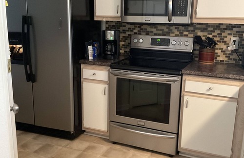 Sunset Beach Condo | Beach/golf condo. Beach is less than 5 miles, golf is out the window