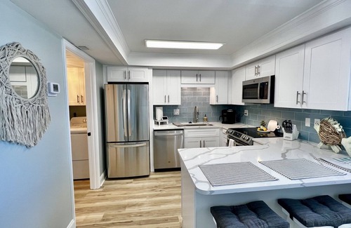 Sunnyside Condo | Beach Happy with Water Views from Every Window-Amenities Galore! Pinnacle Port