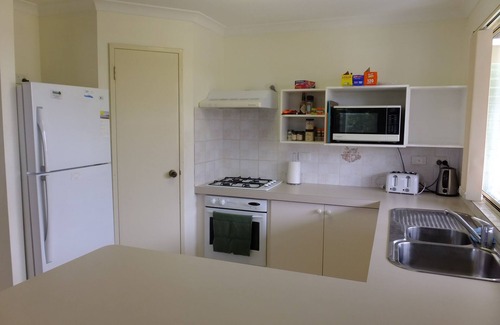 Hopetoun House | Beach Haven - a spacious 2-storey beach house with beautiful sunset views!