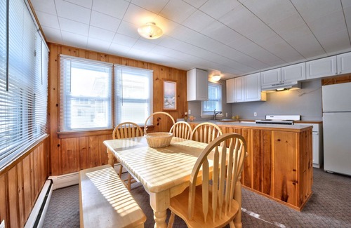Beach Haven Gardens House | Beach Haven Gardens, One House From The BeachnSaturday to Saturday rentals