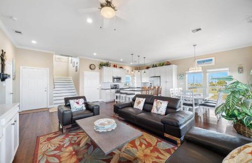 Miramar House | Beach Heaven