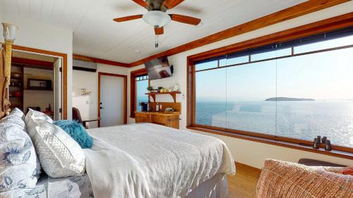 Selma Park House | Beach Hideaway Sea to Sky Loft