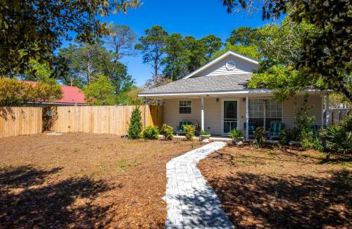 Gulfview Heights House | Beach Hideaway