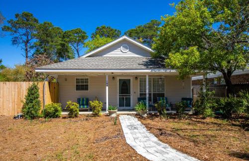 Gulfview Heights House | Beach Hideaway