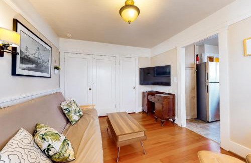Beach Hill - Beach Flats House | Beach Hill Bungalow