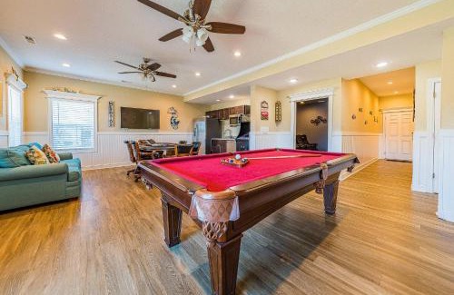 Whalehead Beach House | Beach Hive - Formerly Wings on a Prayer