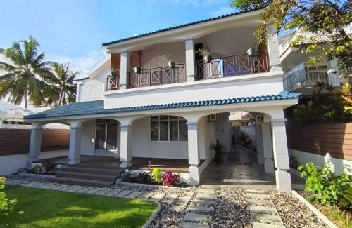 Blue Bay Villa | Beach Hive
