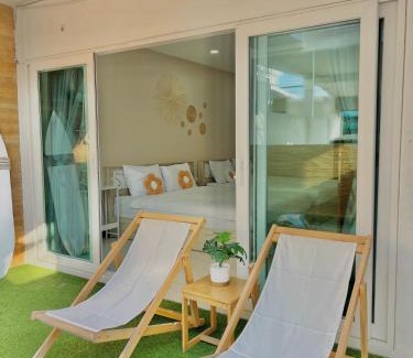 Bang Sare Villa | Beach home pool villa bangsaray