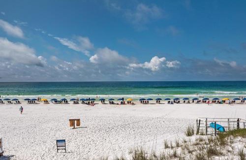 Miramar Beach Apartment | Beach House 204A
