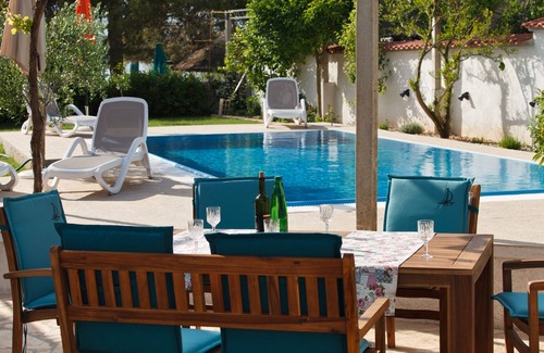 Sutomiscica Villa | Beach house, 5 people, private pool, garden, terrace, families & kids