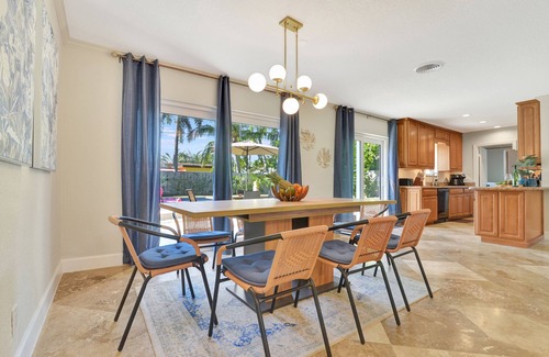 Lighthouse Point House | Beach House 51 - Large Heated Pool - 10min from Beach