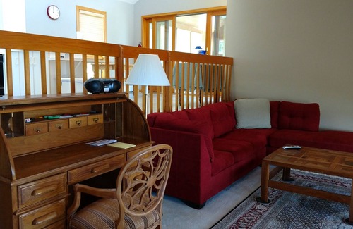 Alburg House | Beach House - 657 Firehouse Road, Alburgh, VT