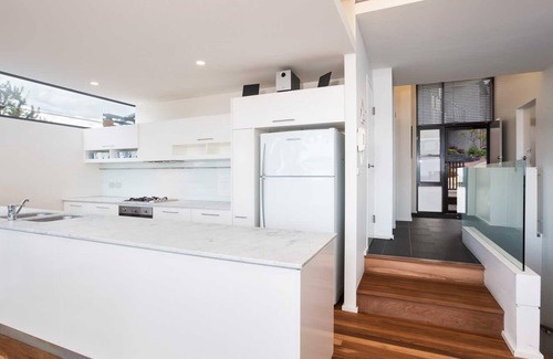 Boat Harbour House | Beach House 7, 26 One Mile Close - air conditioned, wifi, foxtel, linen