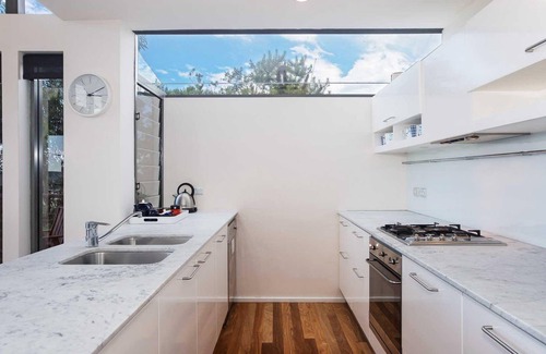 Boat Harbour House | Beach House 7, 26 One Mile Close - air conditioned, wifi, foxtel, linen