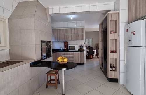 Itacolomi House | Beach house for families of up to 23 people in Piçarras/Beto Carrero