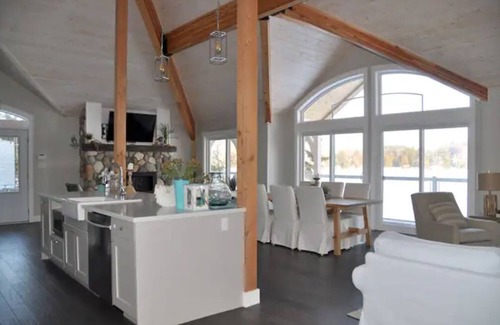 Huntsville Cottage | Beach House