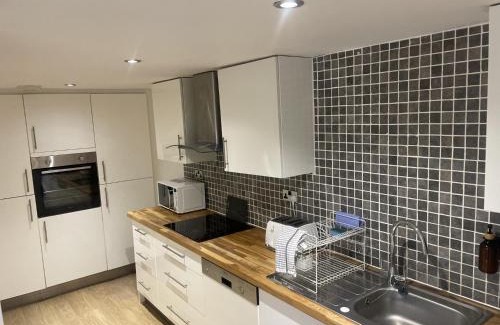 Southport Apartment | Beach House Courtyard 2 bed