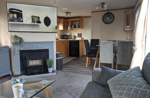 Anderby Creek Cabin | Beach House - Dog Friendly, Anderby Creek