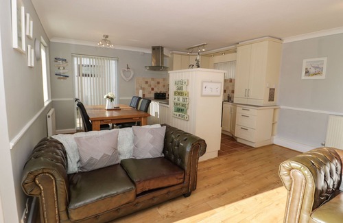 Deganwy Cottage | Beach House