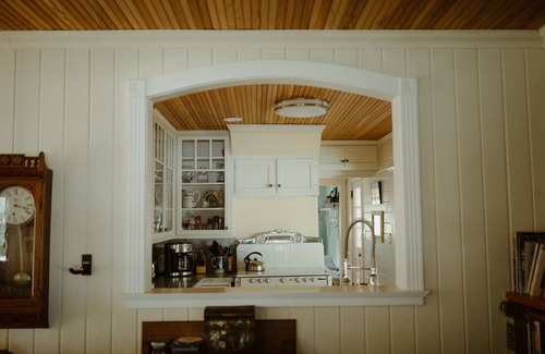 Northport Cottage | Beach House in Northport Village