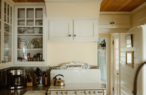 Northport Cottage | Beach House in Northport Village