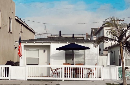 West Newport House | Beach house in the heart of balboa peninsula