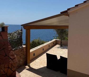 Sveta Nedjelja Apartment | Beach house Korina